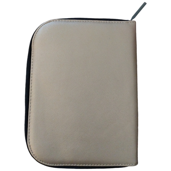 HALSTON Zip Jewelry Travel Case, Gold Metallic Color w/ Black Interior, NWOT - Picture 2 of 8